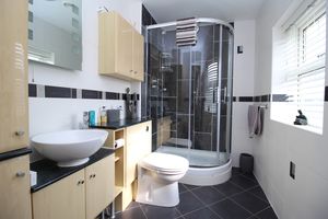 En-Suite- click for photo gallery